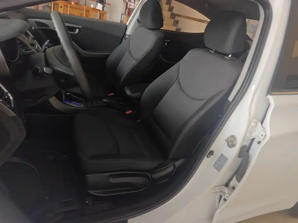 Hyundai Langdong 2016 1.6L Automatic Smart Edition