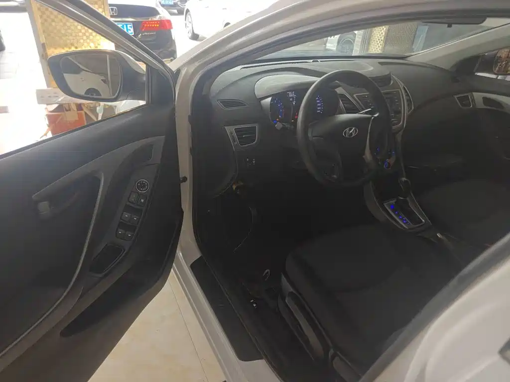 Hyundai Langdong 2016 1.6L Automatic Smart Edition