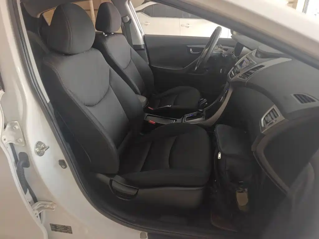 Hyundai Langdong 2016 1.6L Automatic Smart Edition