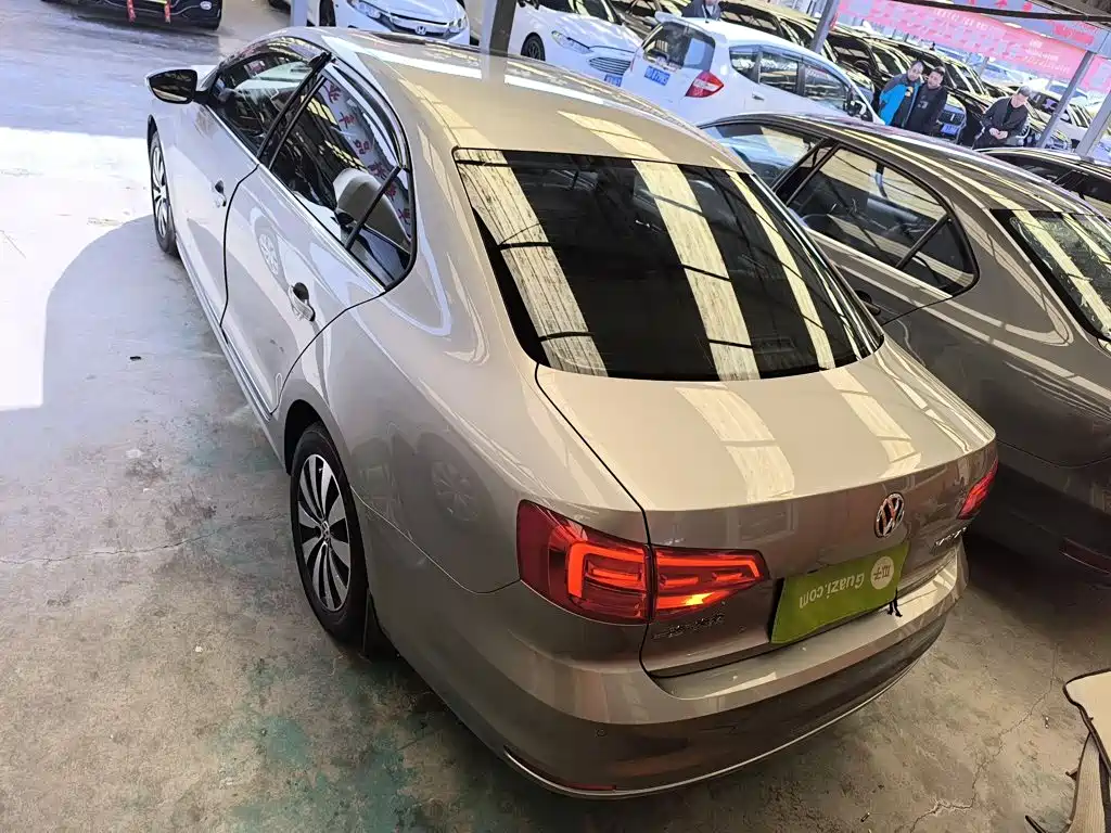 Volkswagen Sagitar 2017 1.6L Automatic Comfort