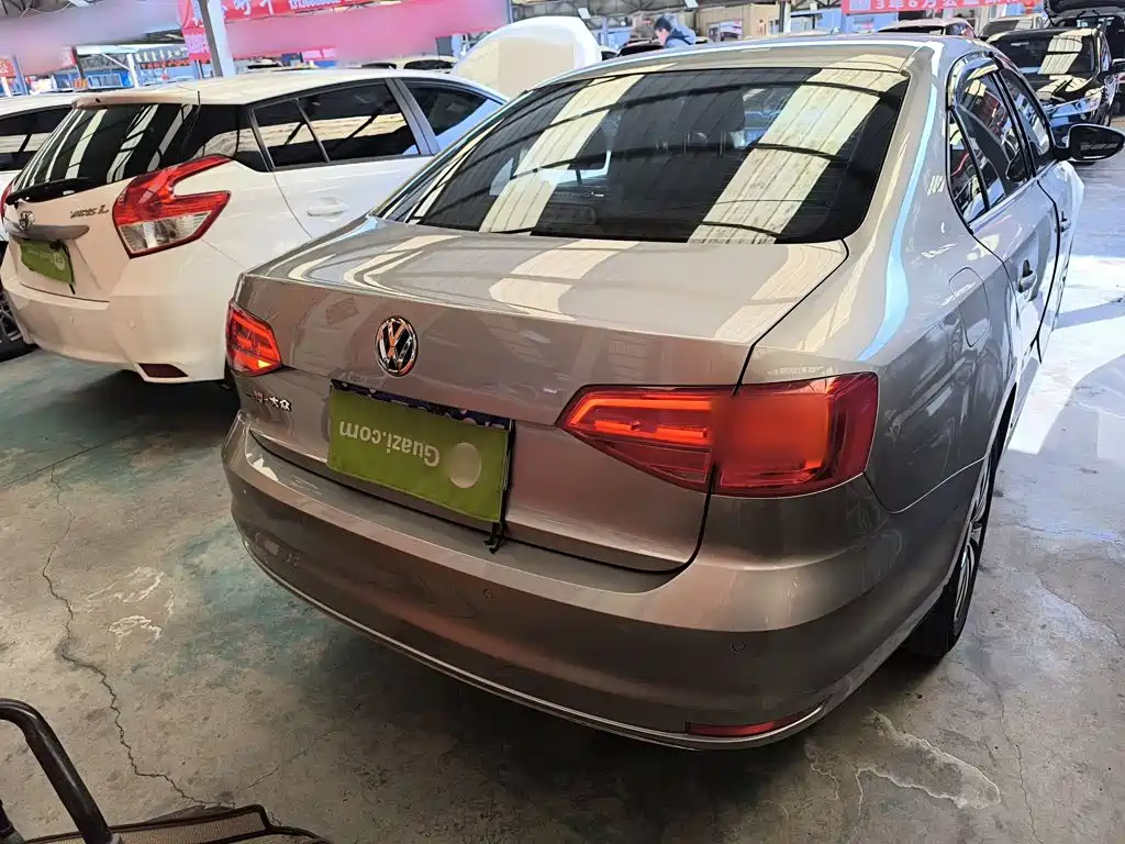 Volkswagen Sagitar 2017 1.6L Automatic Comfort