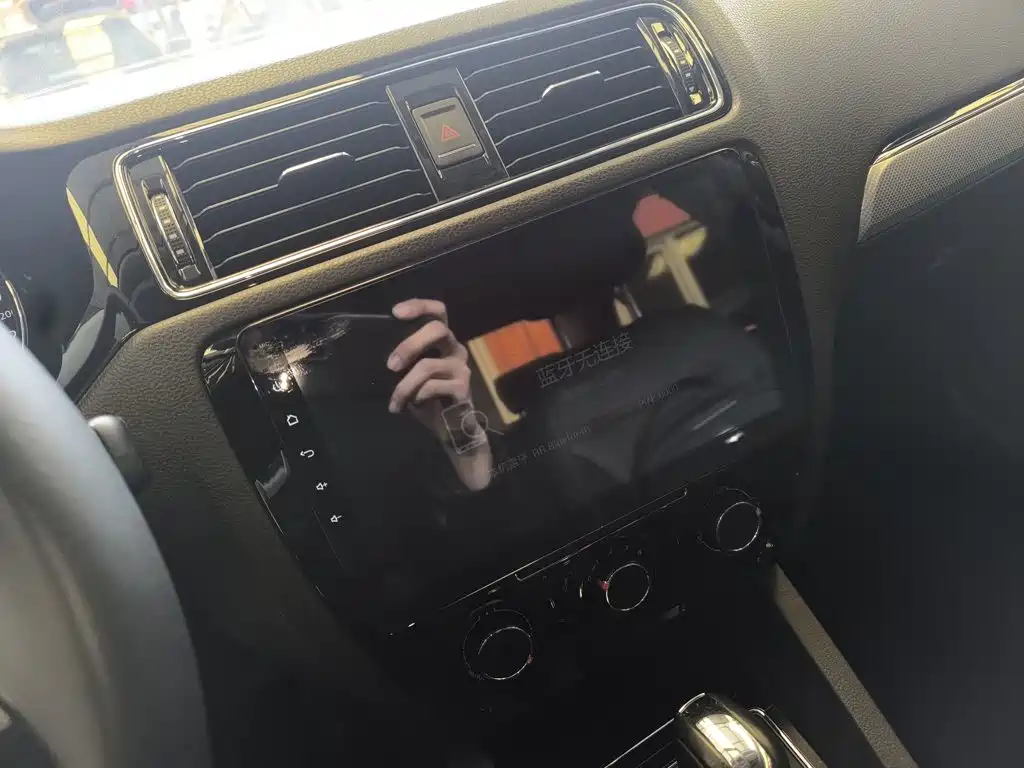 Volkswagen Sagitar 2017 1.6L Automatic Comfort