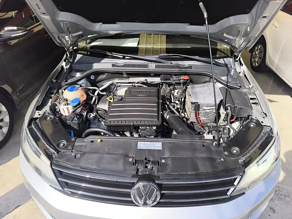 Volkswagen Sagitar 2017 1.6L Automatic Comfort