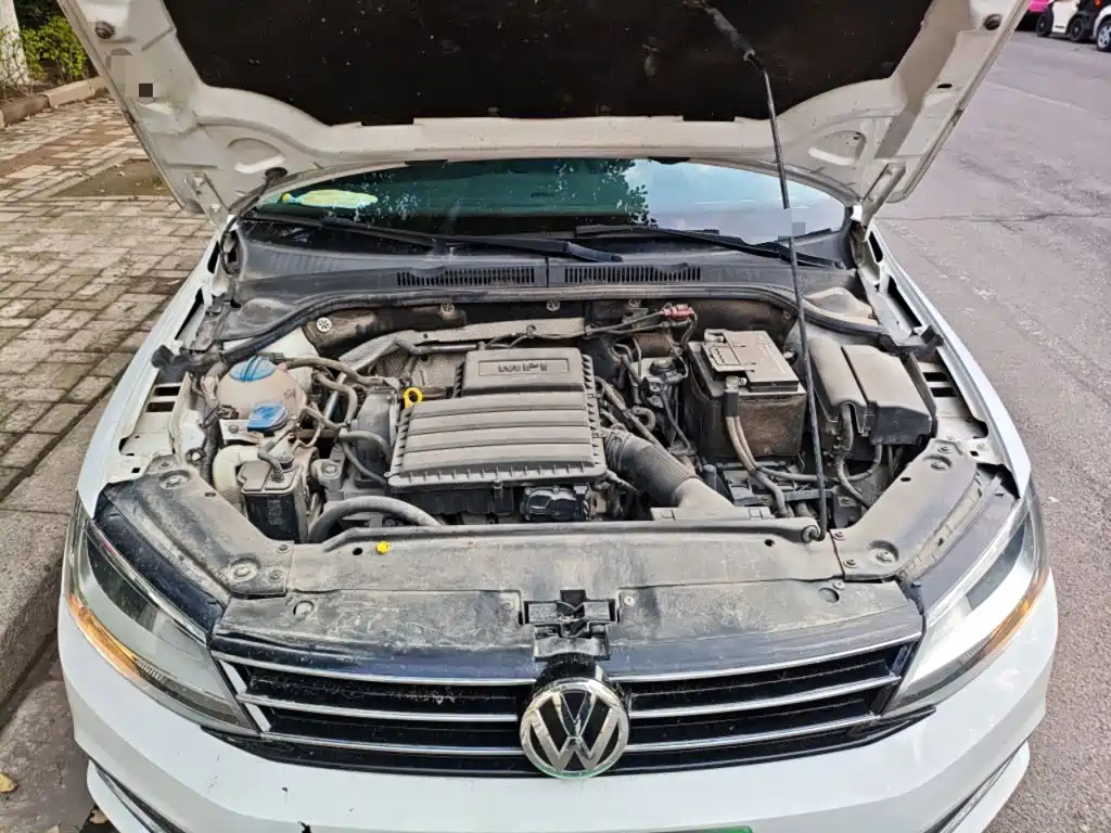 Volkswagen Sagitar 2018 1.6L Automatic Comfort