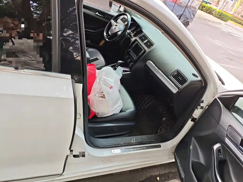 Volkswagen Sagitar 2018 1.6L Automatic Comfort