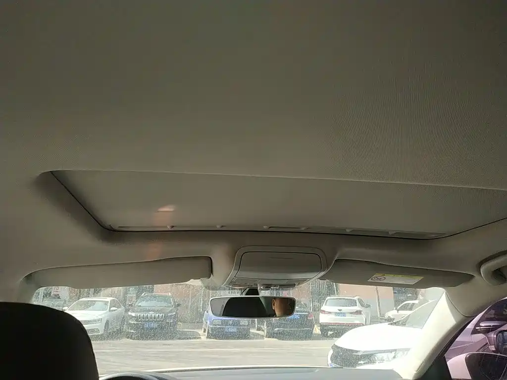 Volkswagen Sagitar 2018 1.6L Automatic Comfort