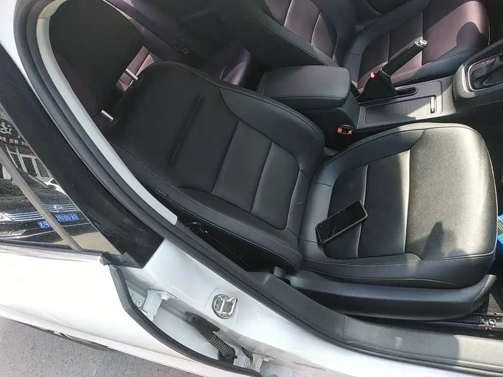 Volkswagen Sagitar 2018 1.6L Automatic Comfort