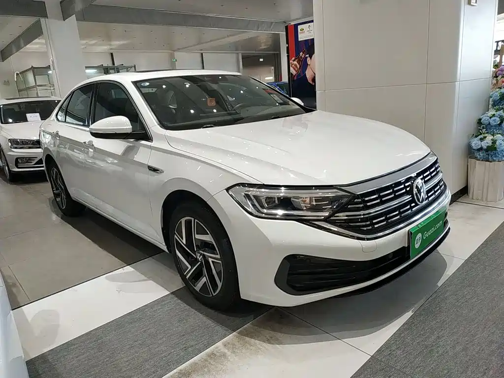 Volkswagen Sagitar 2023 Model Year 200TSI DSG Surpass Edition