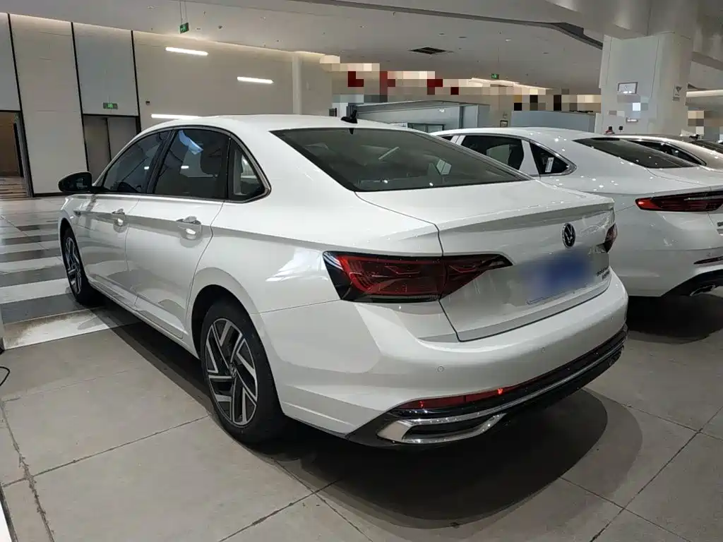 Volkswagen Sagitar 2023 Model Year 200TSI DSG Surpass Edition