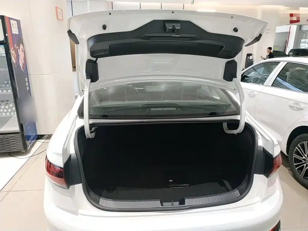Volkswagen Sagitar 2023 Model Year 200TSI DSG Surpass Edition