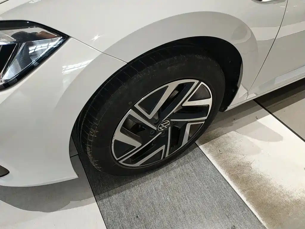 Volkswagen Sagitar 2023 Model Year 200TSI DSG Surpass Edition