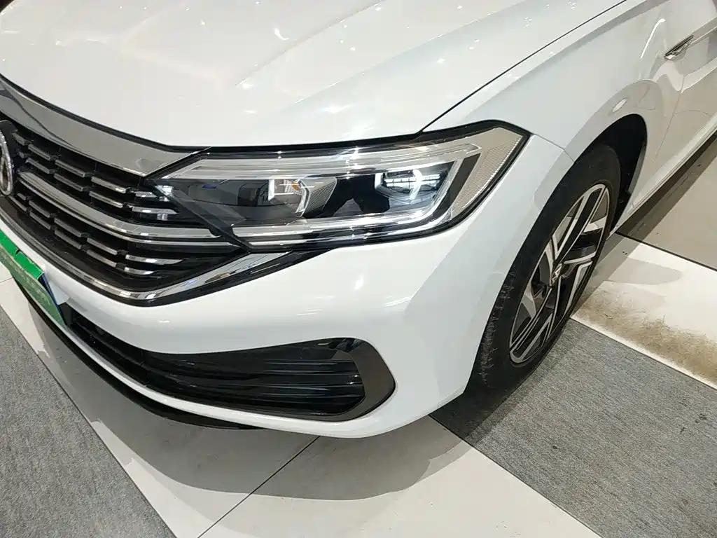 Volkswagen Sagitar 2023 Model Year 200TSI DSG Surpass Edition