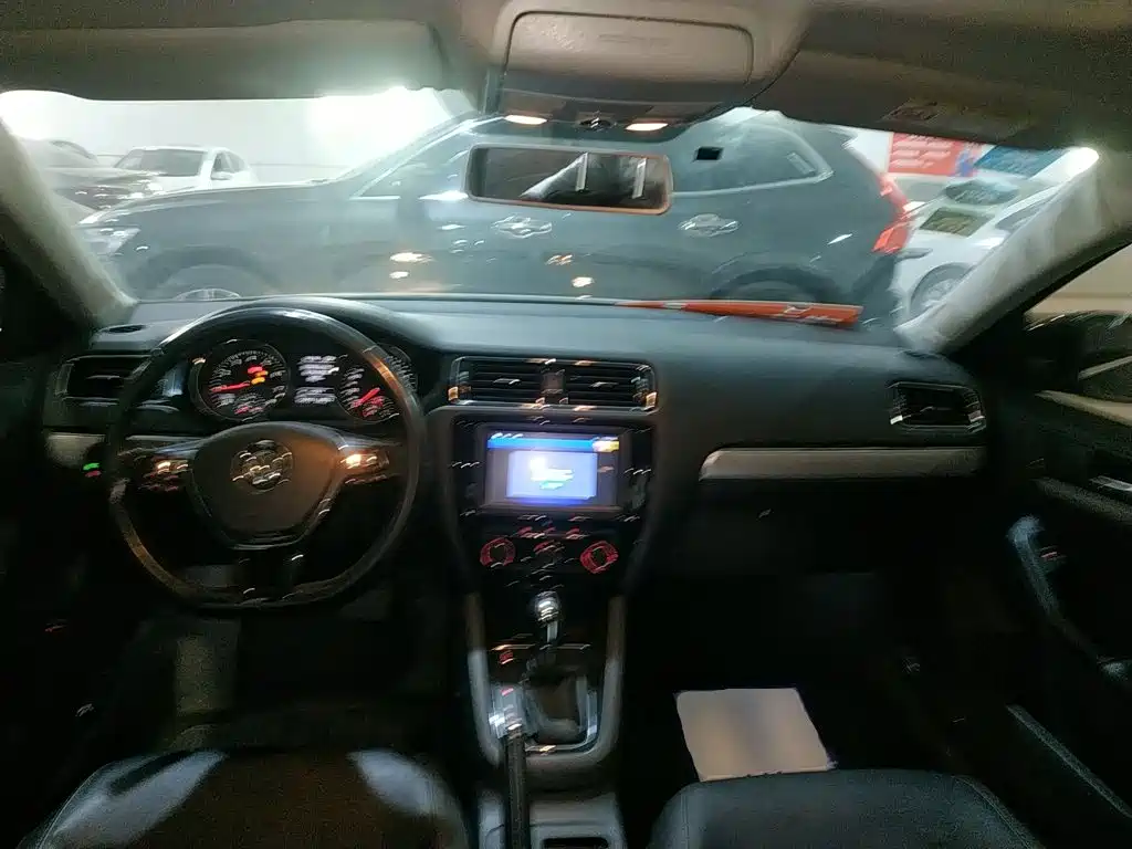 Volkswagen Sagitar 2018 280TSI DSG Comfort