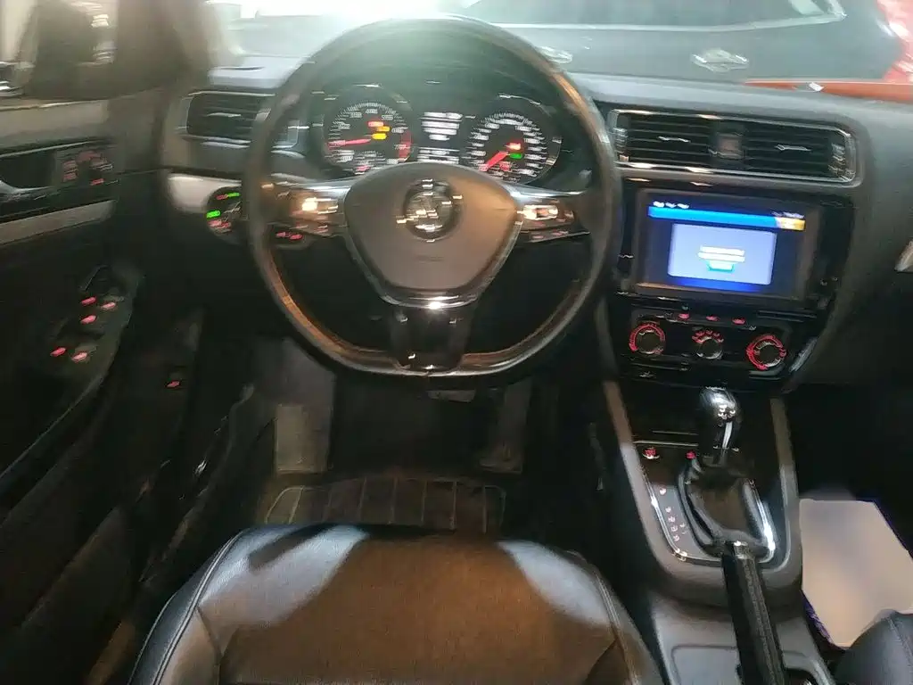Volkswagen Sagitar 2018 280TSI DSG Comfort