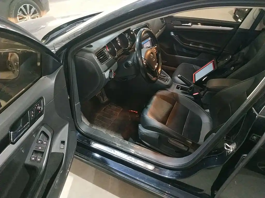 Volkswagen Sagitar 2018 280TSI DSG Comfort