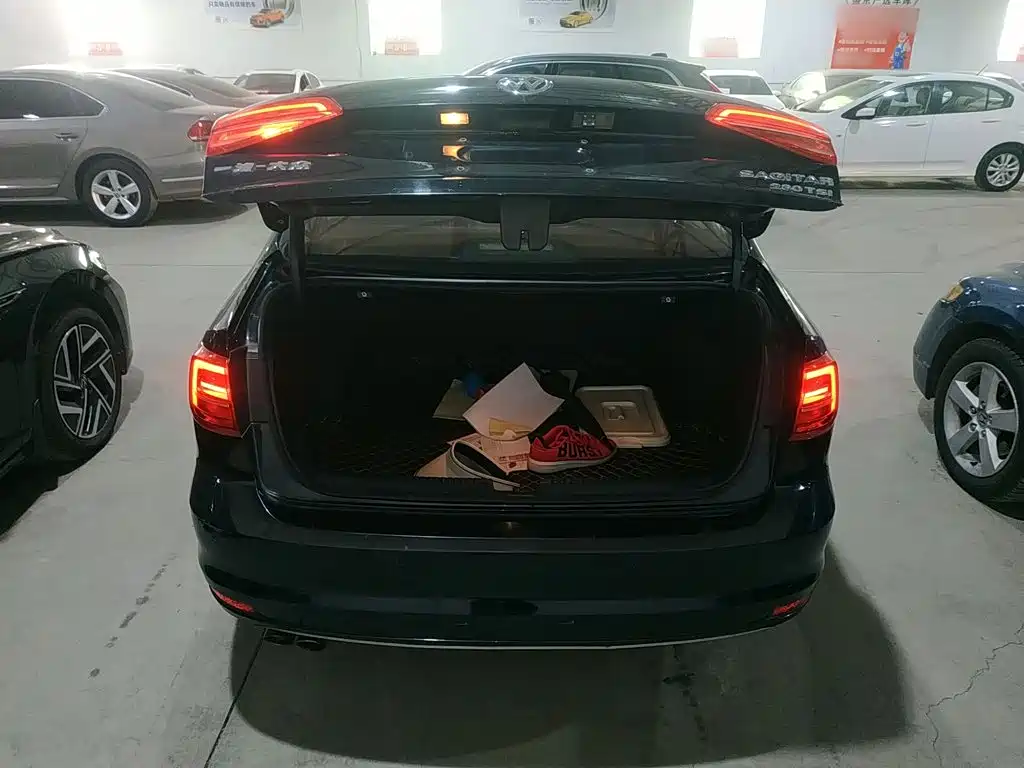 Volkswagen Sagitar 2018 280TSI DSG Comfort