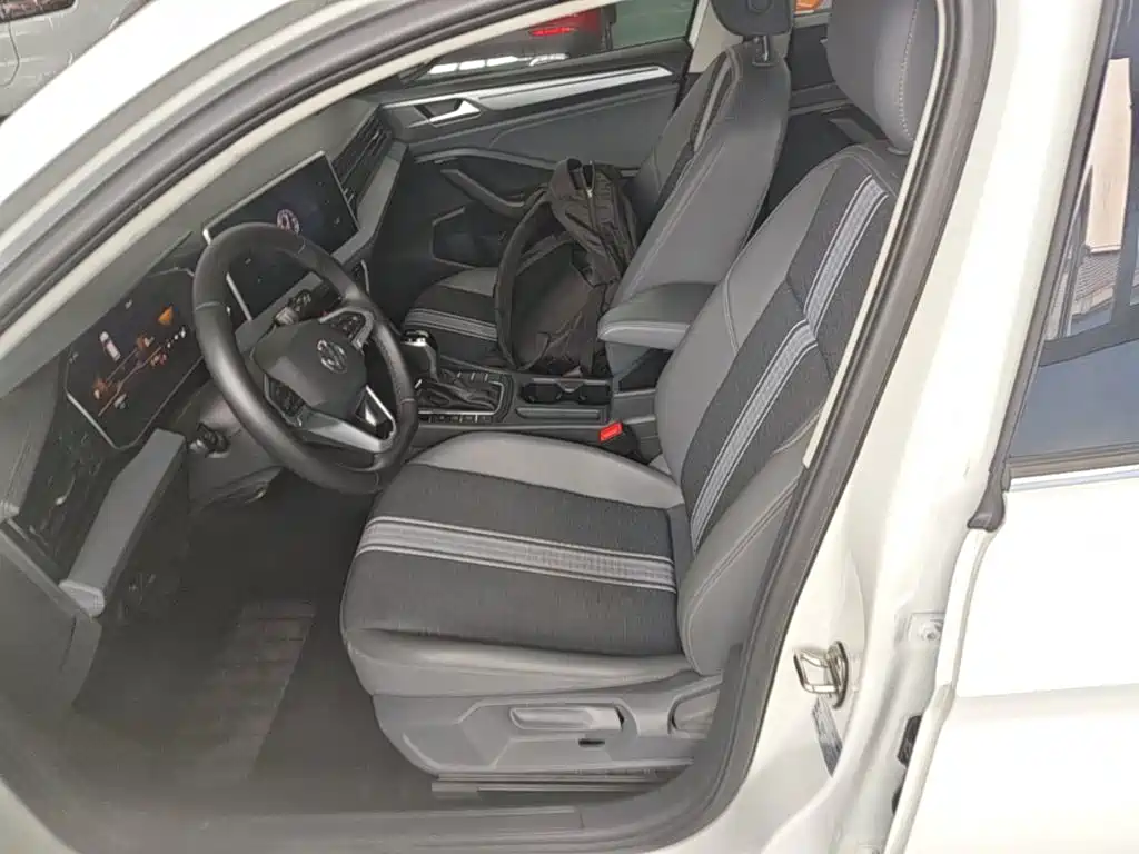 Volkswagen Sagitar 2024 200TSI DSG Flying Edition