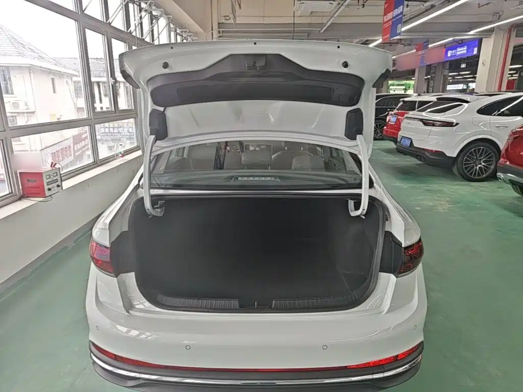 Volkswagen Sagitar 2024 200TSI DSG Flying Edition
