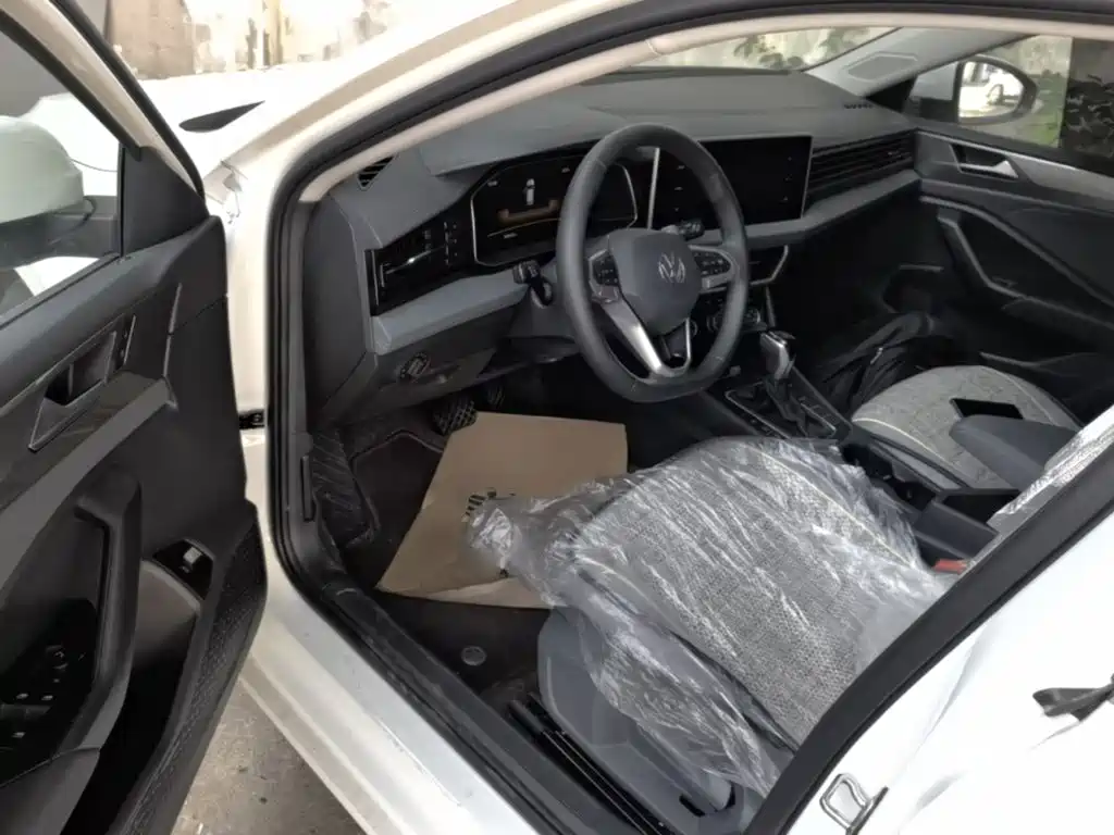 Volkswagen Sagitar 2025 Model Year Facelift 200TSI DSG Soaring Edition