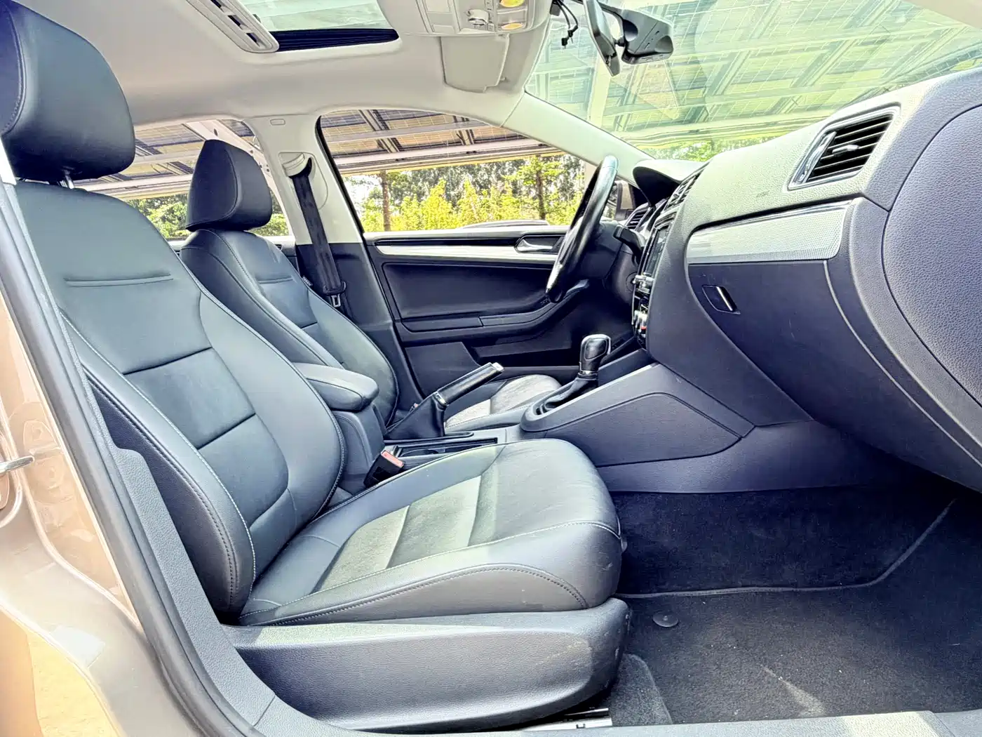 Volkswagen Sagitar 2017 1.6L Automatic Comfort