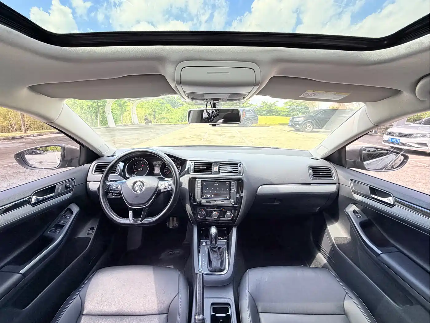 Volkswagen Sagitar 2017 1.6L Automatic Comfort