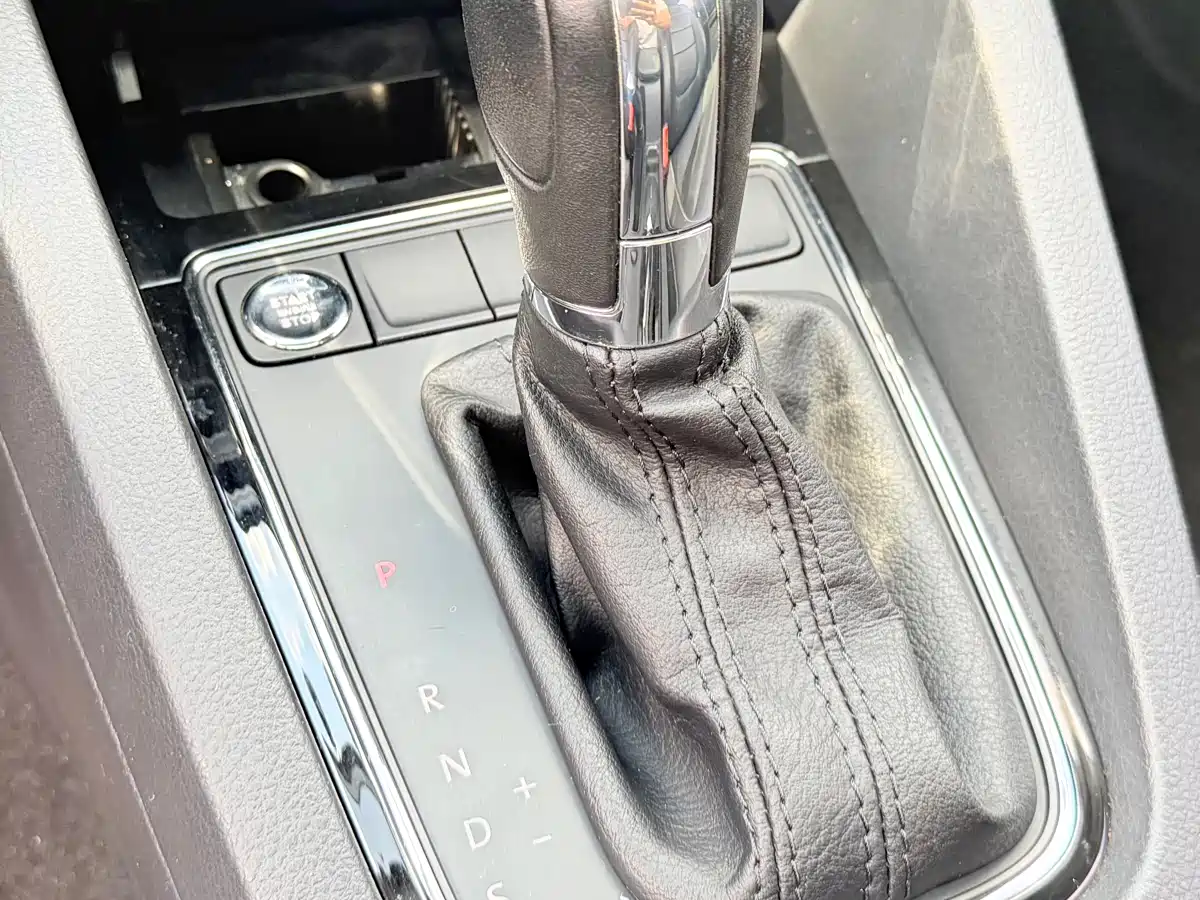 Volkswagen Sagitar 2017 1.6L Automatic Comfort