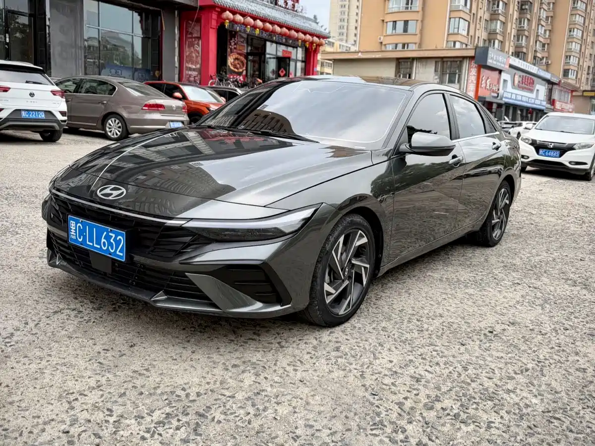 Hyundai Elantra 2023 Model 1.5L CVT LUX Premium Edition