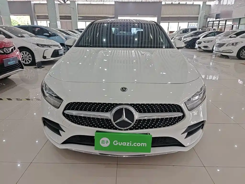 Mercedes-Benz Mercedes-Benz A-Class 2019 A 180 L Sport Sedan