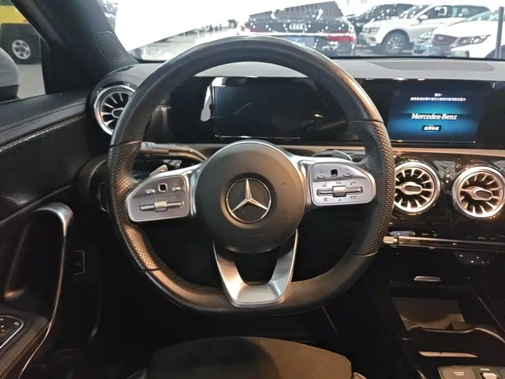 Mercedes-Benz Mercedes-Benz A-Class 2019 A 180 L Sport Sedan