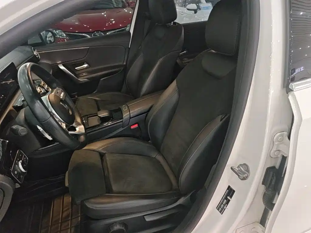Mercedes-Benz Mercedes-Benz A-Class 2019 A 180 L Sport Sedan
