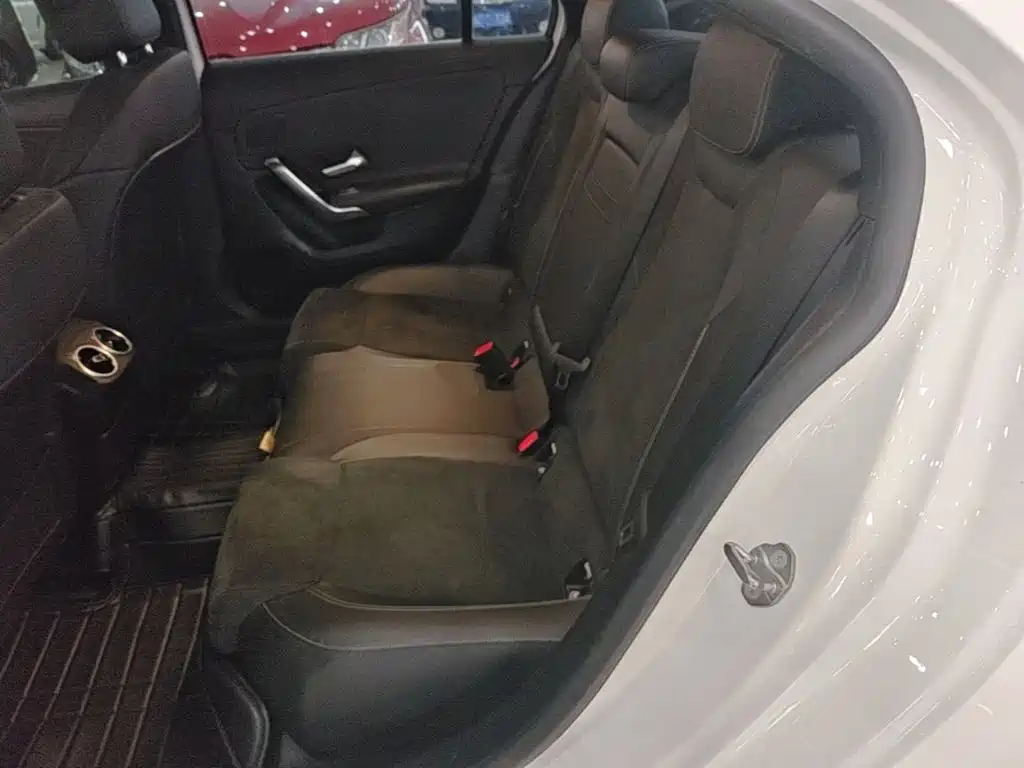 Mercedes-Benz Mercedes-Benz A-Class 2019 A 180 L Sport Sedan