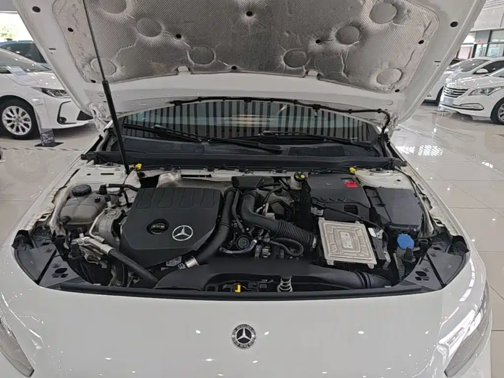 Mercedes-Benz Mercedes-Benz A-Class 2019 A 180 L Sport Sedan