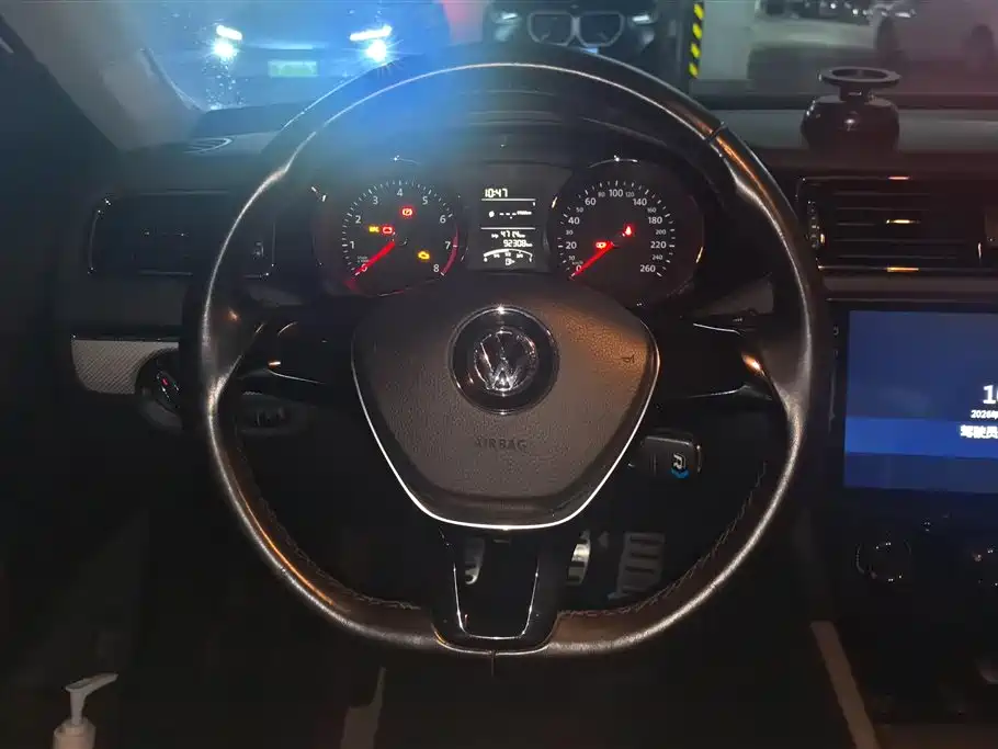 Volkswagen Sagitar 2015 1.6L Manual Comfort