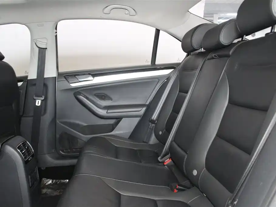 Volkswagen Sagitar 2015 230TSI Automatic Comfort