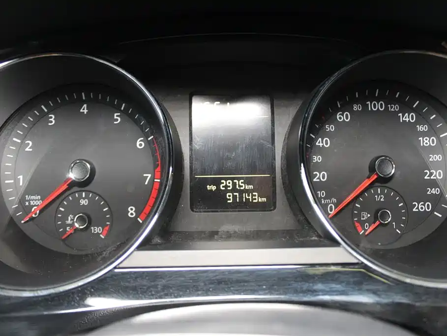 Volkswagen Sagitar 2015 230TSI Automatic Comfort