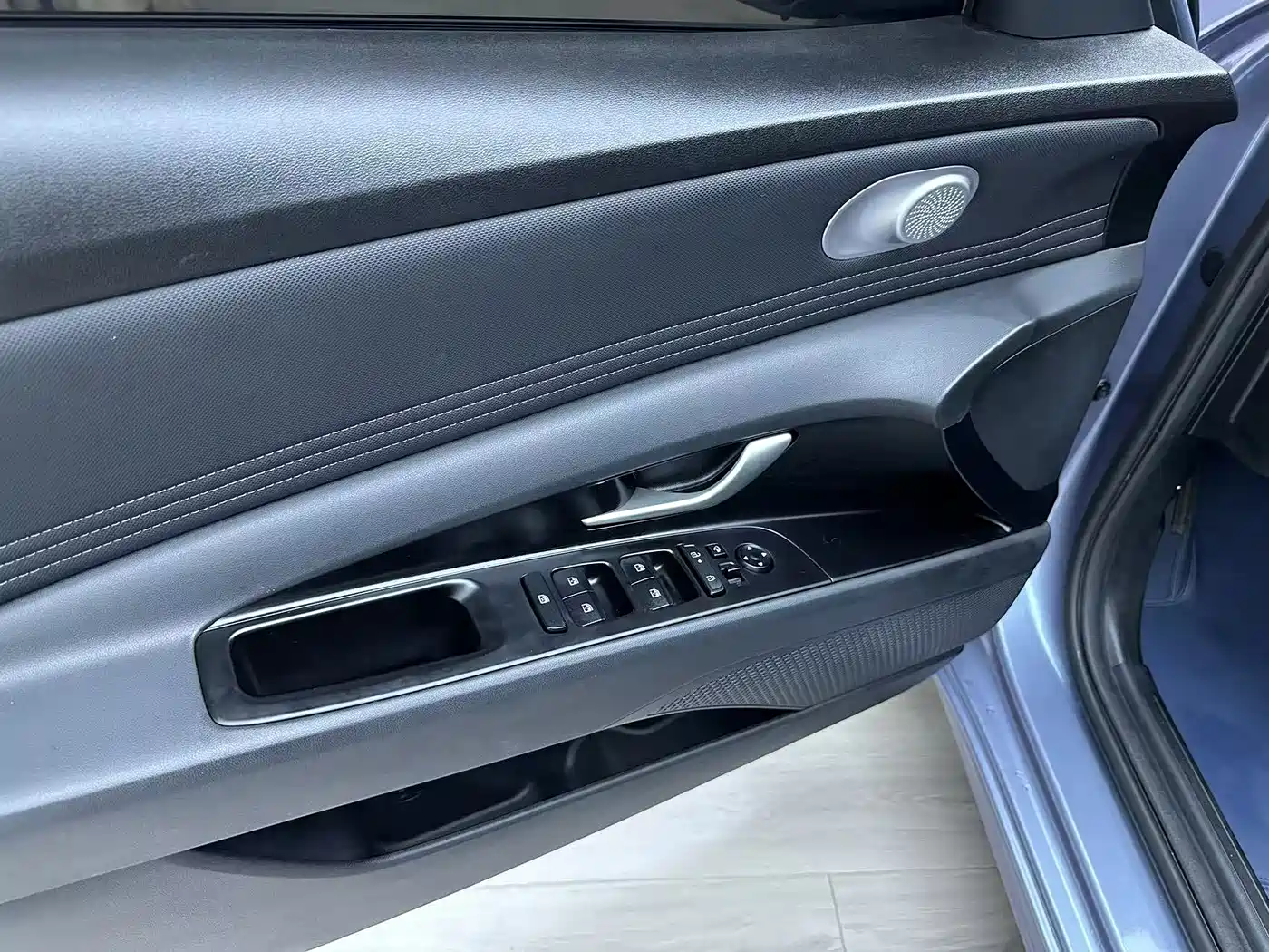 Hyundai Elantra 2023 1.5L CVT TOP Flagship Edition
