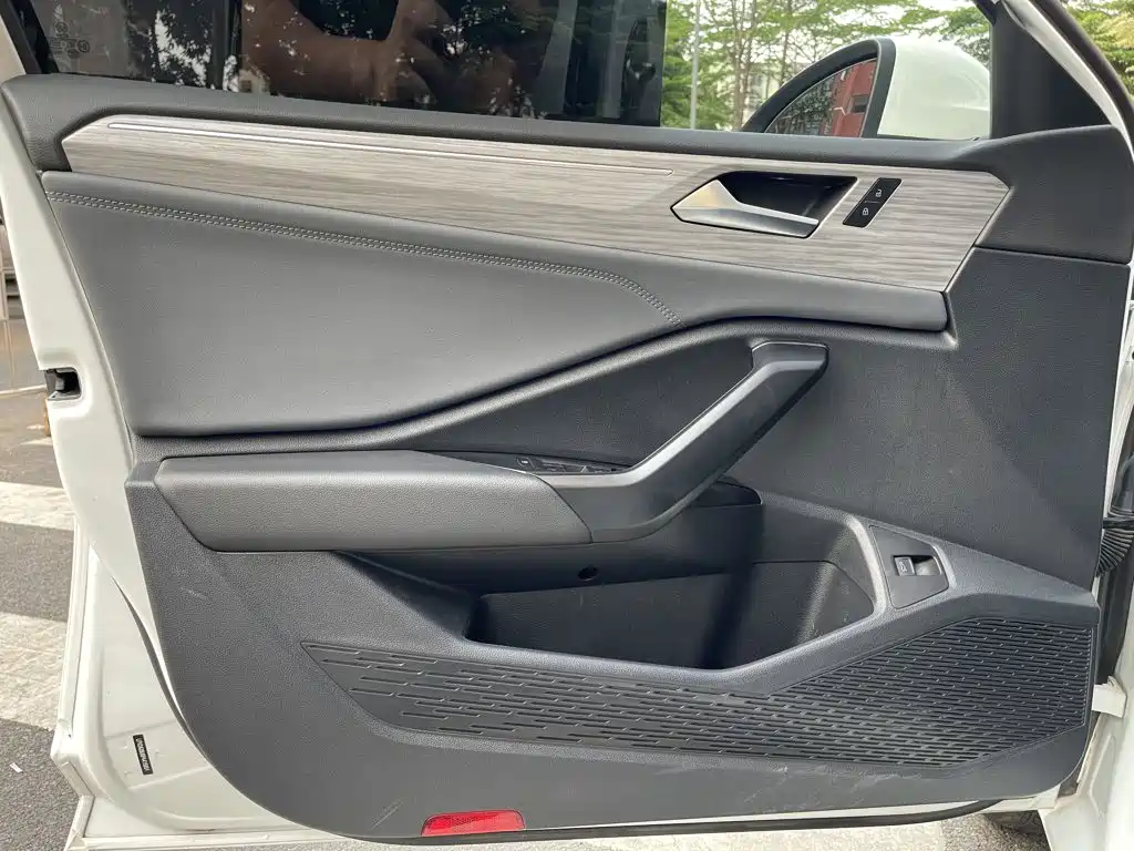 Volkswagen Sagitar 2023 280TSI DSG Beyond Lite