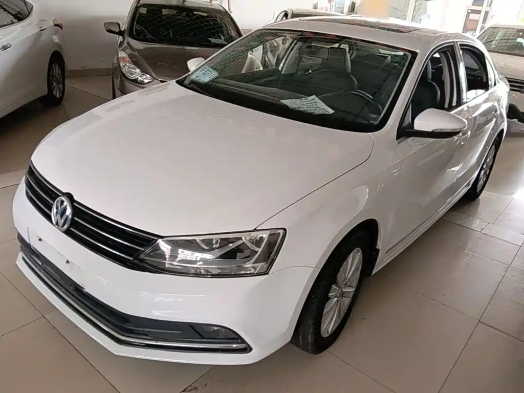 Volkswagen Sagitar 2015 1.6L Automatic Comfort