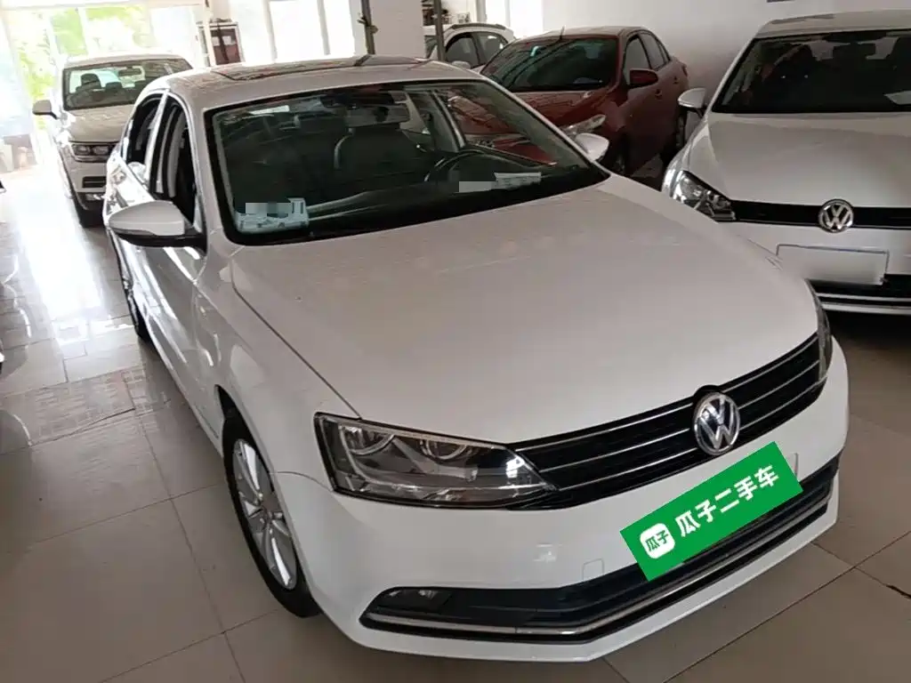 Volkswagen Sagitar 2015 1.6L Automatic Comfort