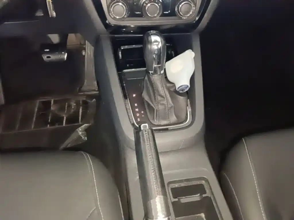 Volkswagen Sagitar 2015 1.6L Automatic Comfort