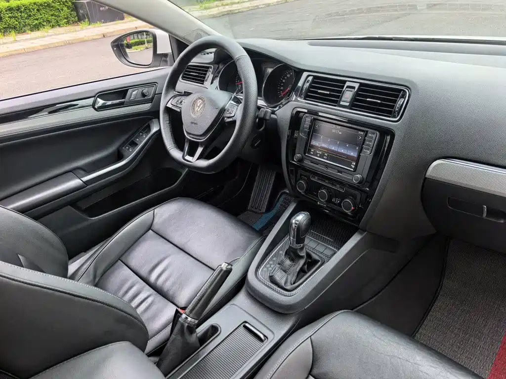 Volkswagen Sagitar 2017 230TSI Automatic Comfort