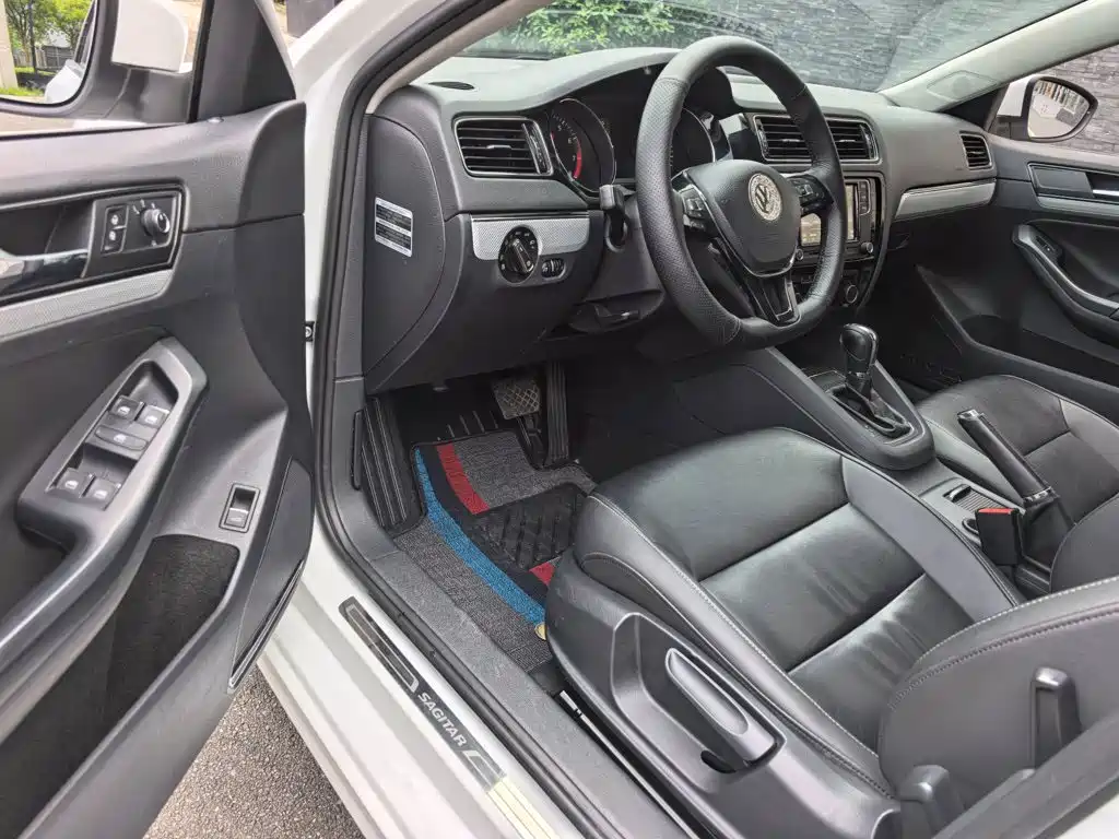 Volkswagen Sagitar 2017 230TSI Automatic Comfort