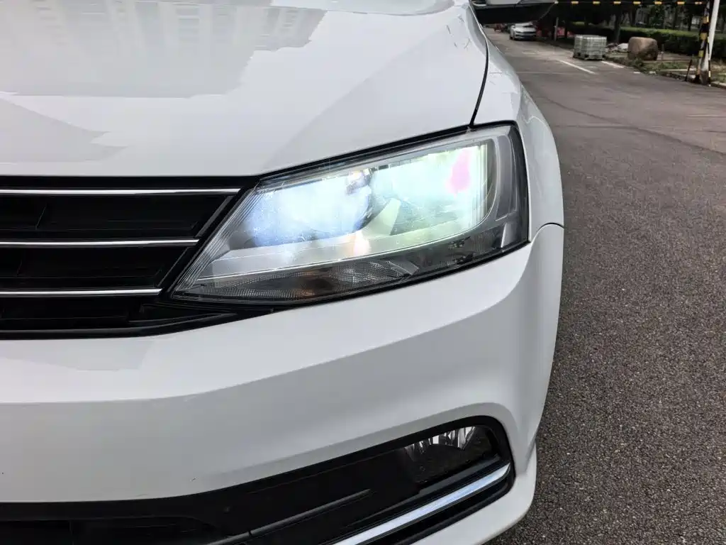 Volkswagen Sagitar 2017 230TSI Automatic Comfort