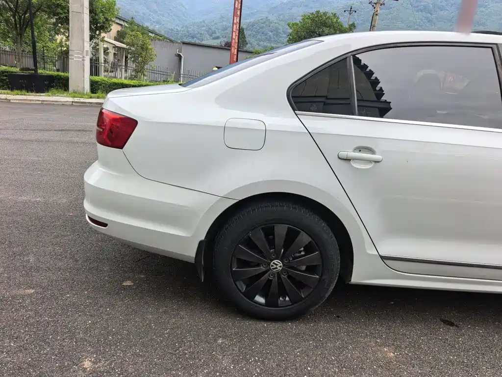 Volkswagen Sagitar 2017 230TSI Automatic Comfort