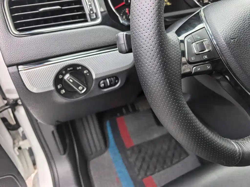 Volkswagen Sagitar 2017 230TSI Automatic Comfort