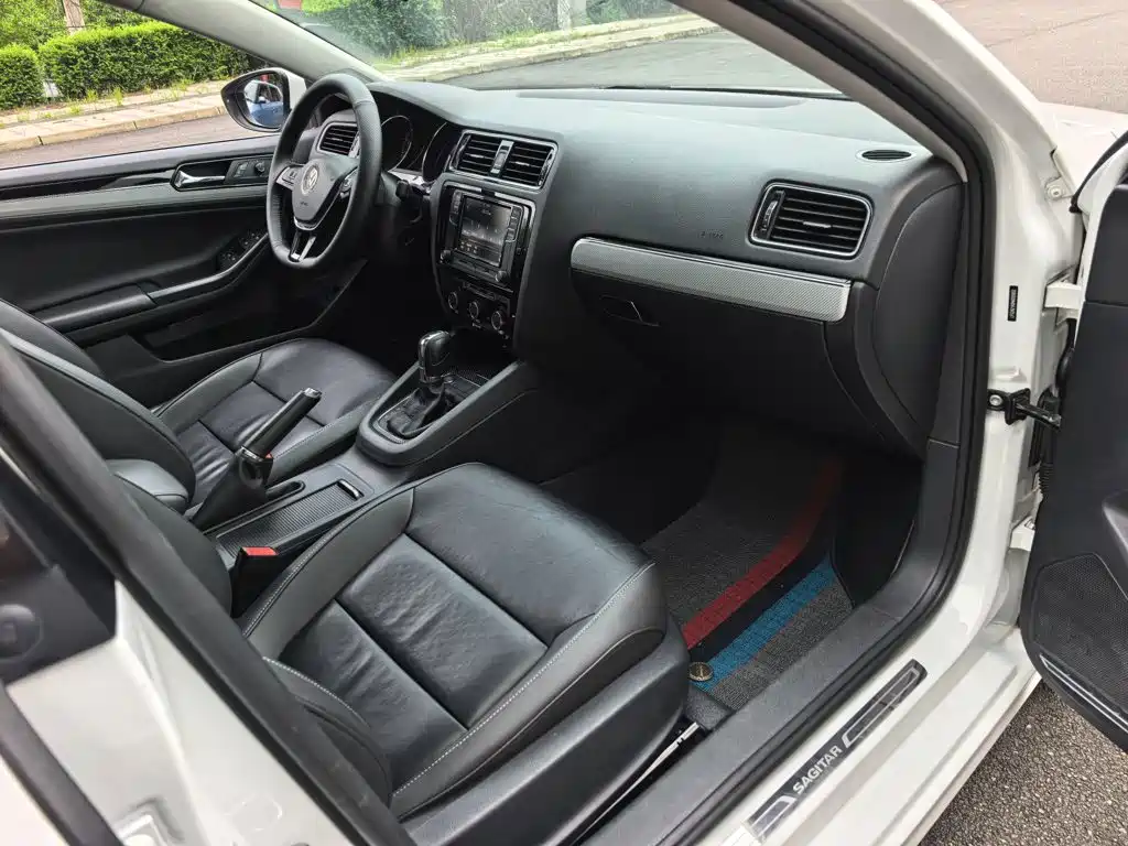 Volkswagen Sagitar 2017 230TSI Automatic Comfort