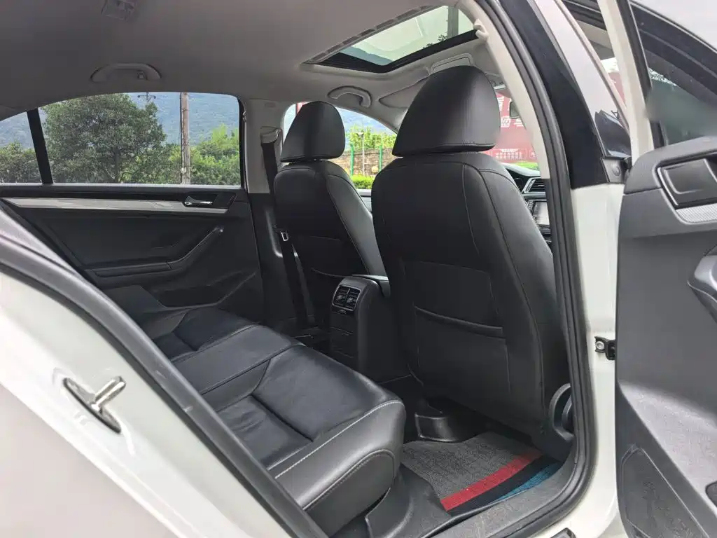 Volkswagen Sagitar 2017 230TSI Automatic Comfort