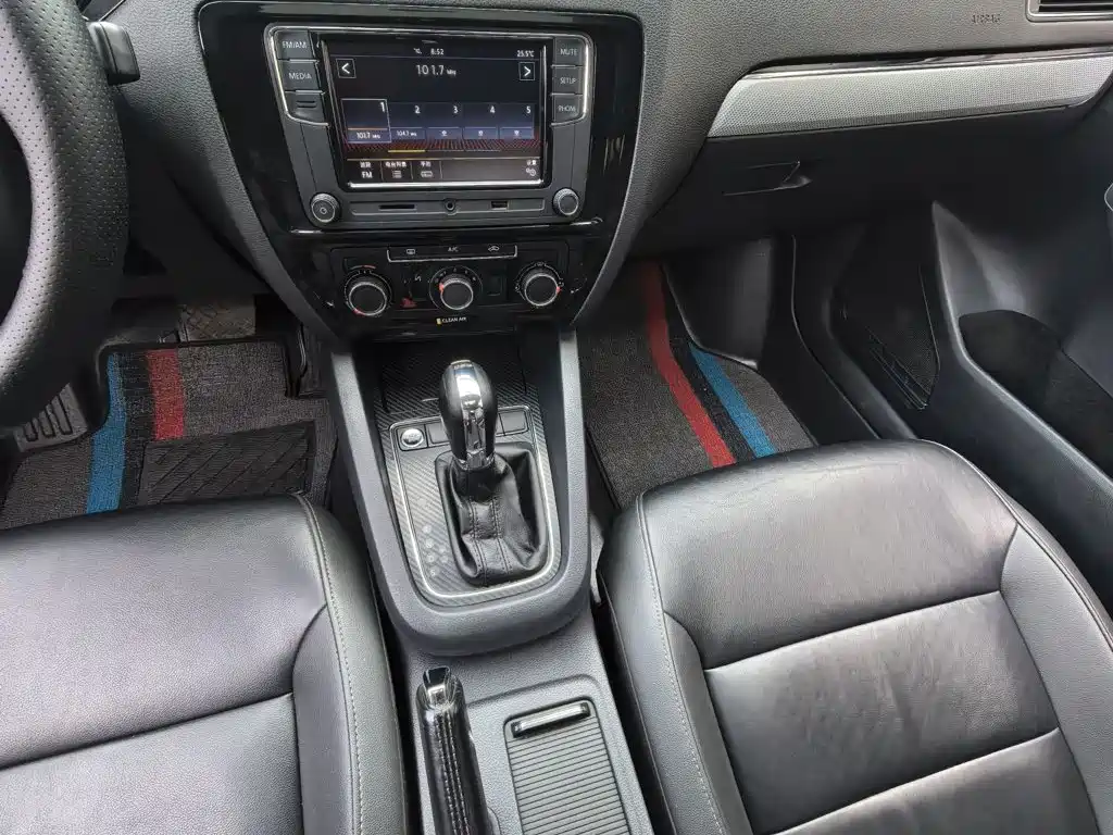 Volkswagen Sagitar 2017 230TSI Automatic Comfort