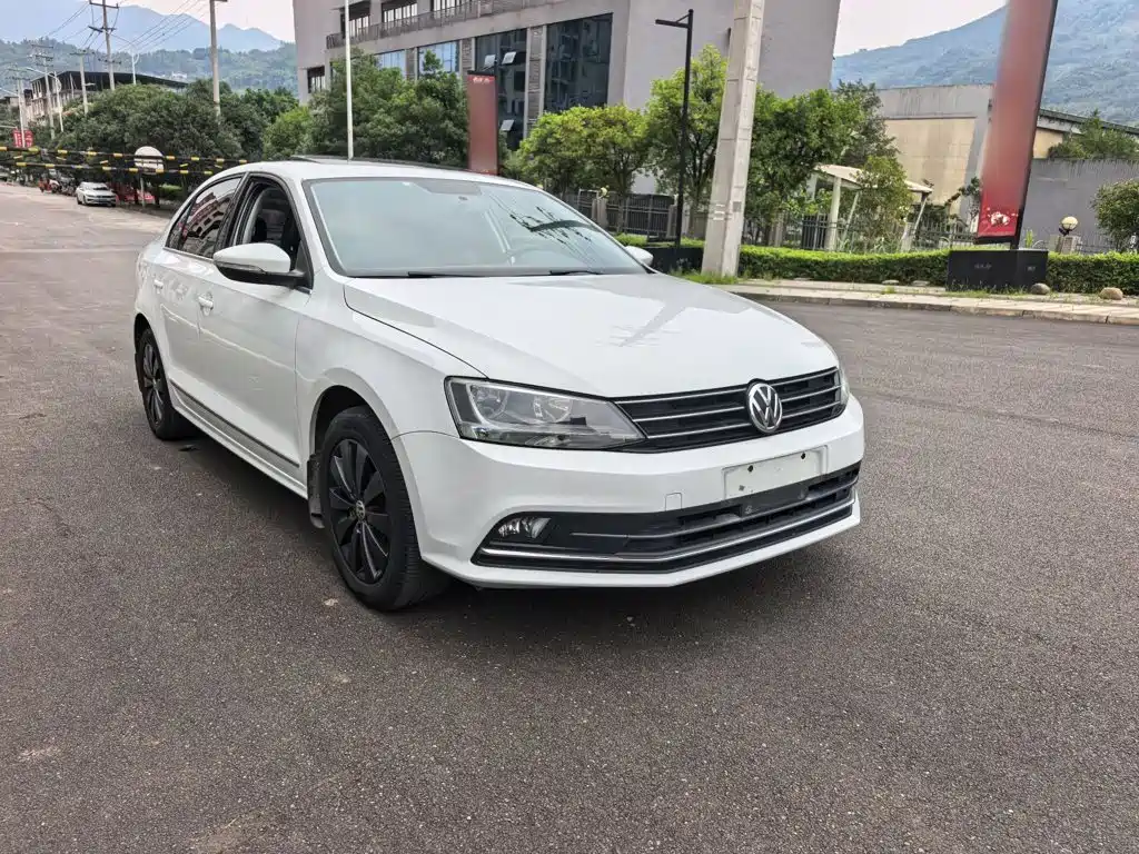 Volkswagen Sagitar 2017 230TSI Automatic Comfort