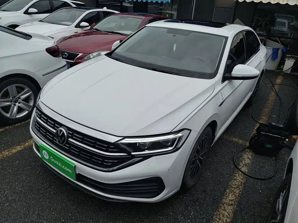 Volkswagen Sagitar 2024 200TSI DSG Flying Edition